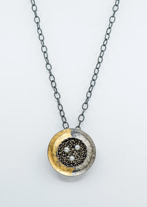 So-Young-Park-necklace-oxidized-sterling-silver-24k-gold-leaf-pearl-kalled