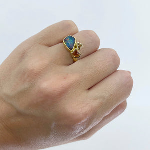 boulder-opal-sapphire-ring-18k-gold-ali-dumont-kalled-kasso