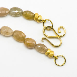Jennifer-Kalled-sapphire-beaded-necklace-18k-gold