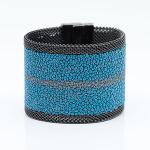 Cynthia-Desser-Stingray-cuff-bracelet-gunmetal-brass-mesh-kalled-gallery