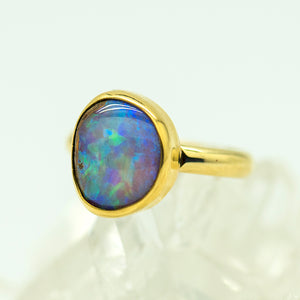 opal-australian-boulder-opal-22k-18k-gold-ring-Jennifer-Kalled