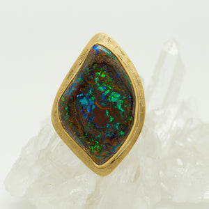 Jennifer-Kalled-Koroit-opal-22k-18k-gold-ring