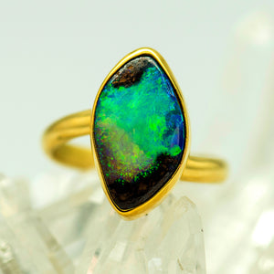 opal-australian-boulder-opal-22k-18k-gold-ring-Jennifer-Kalled