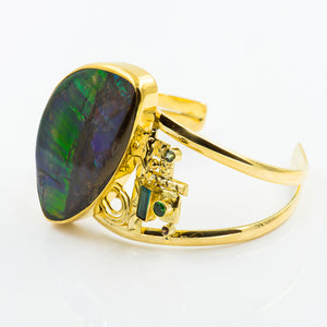 ammonite-kyanite-tourmaline-22k-18k-gold-cuff-bracelet-Jennifer-Kalled