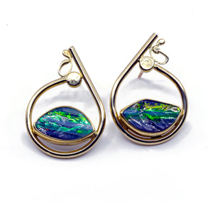 boulder-opal-earring-teardrop-green-flash-gold-kalled-kasso