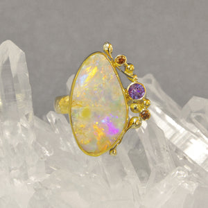 Boulder-opal-ring-amethyst-zircon-gold-kalled