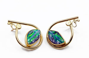 boulder-opal-earring-teardrop-green-flash-gold-kalled-kasso