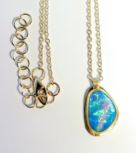 Opal Pendant in 22k Gold