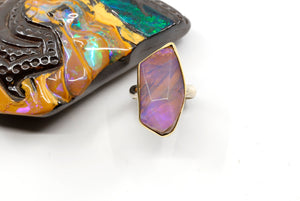 boulder-opal-pyramid-stone-22k-gold-silver-kalled-kasso