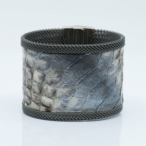Cynthia-Desser-Snakeskin-cuff-bracelet-gray-toned-brass-mesh-kalled-gallery